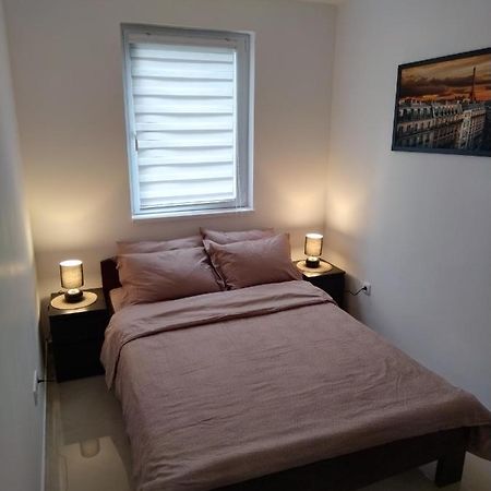 Apartman "N" Srebrno Jezero Ostrovo ภายนอก รูปภาพ