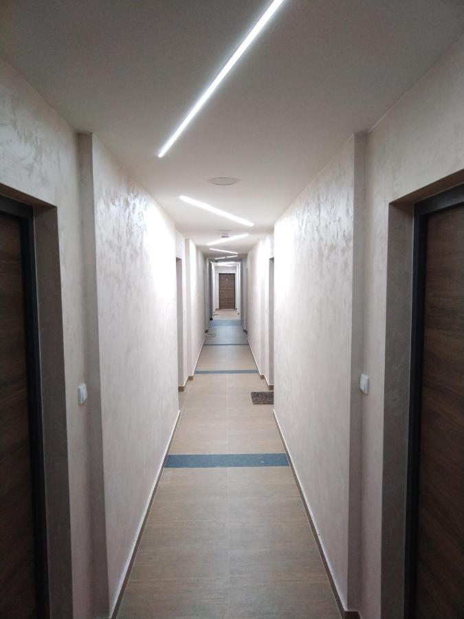 Apartman "N" Srebrno Jezero Ostrovo ภายนอก รูปภาพ